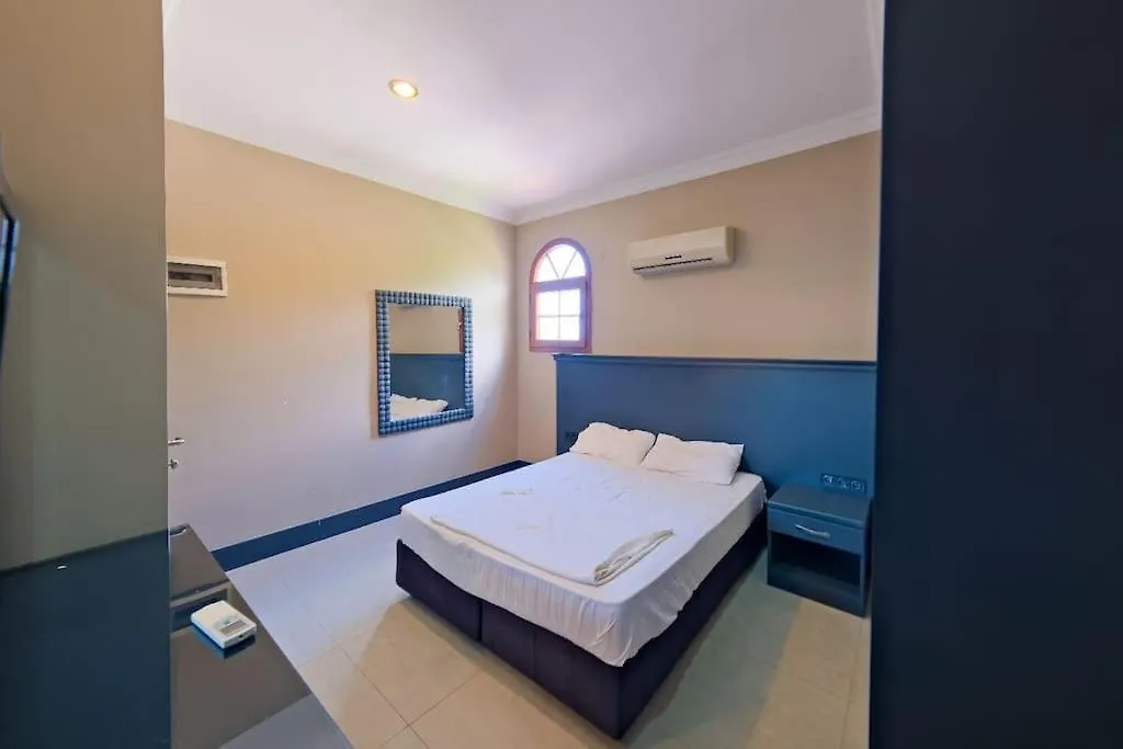 Jakuzili Ve Yuzme Havuzlu Fethiye Apartmán